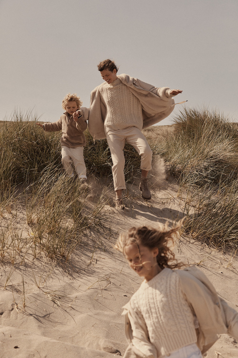 A06663 AU23 ACQ L C040