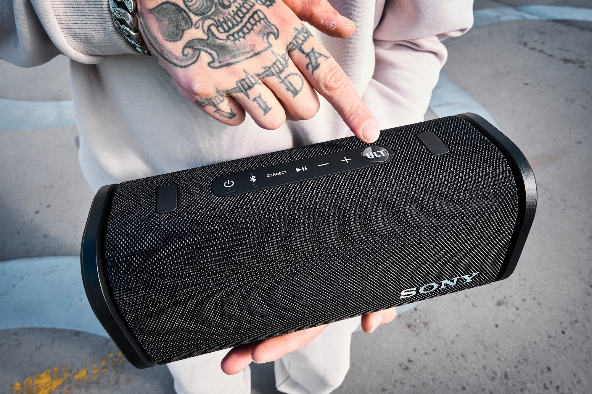 ULT Button Still3 0108